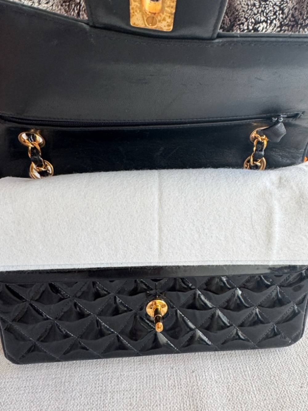 CHANEL Vintage Classic Doubr Bag w/ Flap and 24k Gold Hardware 2003 - Picture 4 of 11